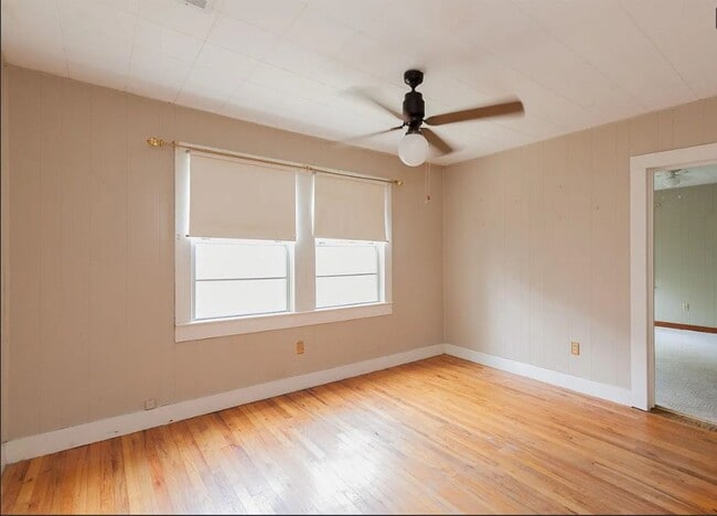 Photo - Mid City Beauty for Lease