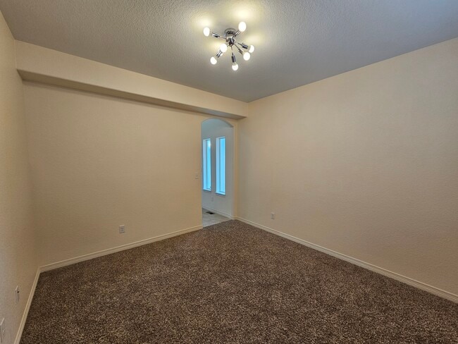 Photo - 6573 Roundup Butte St