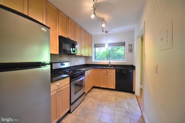 10650 Weymouth St Unit 103