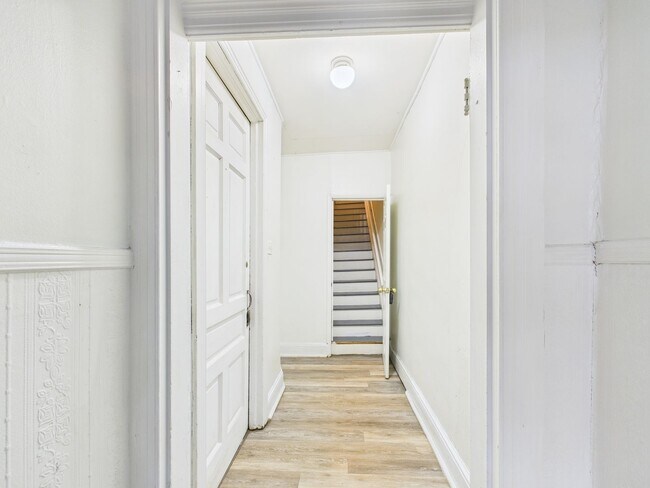 Photo - 735 N George St Unit 735 N GEORGE ST. #2FL