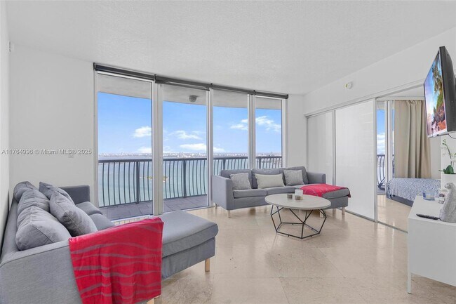 Building Photo - 1750 N Bayshore Dr Unit 5201 Rental