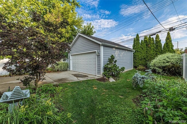 Photo - 16276 Kirkshire Ave