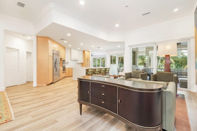 Photo - 3317 Embassy Dr