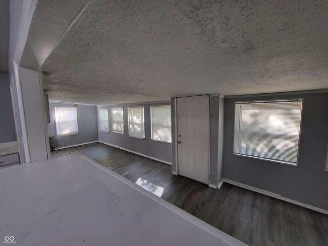 Photo - 4113 Diller Dr