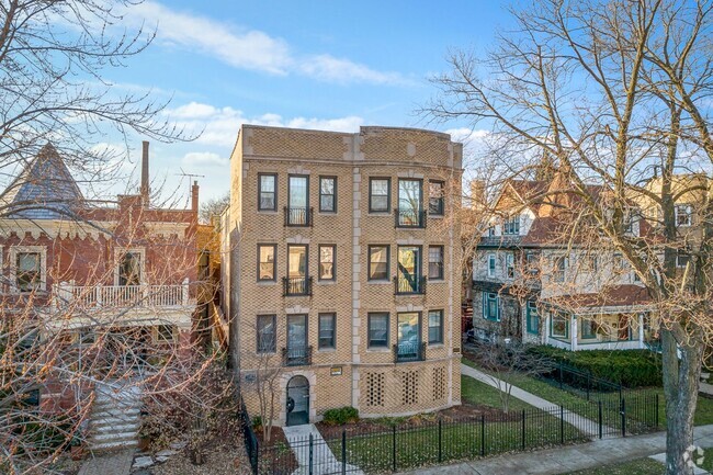 Building Photo - 4836 N Paulina St Unit 2E Rental