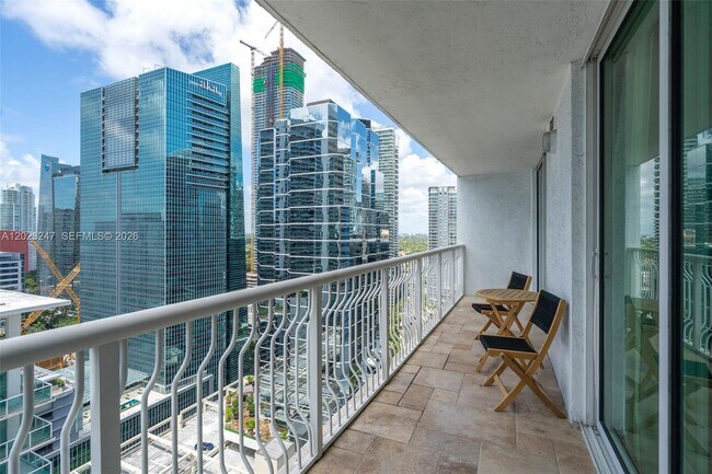 Building Photo - 1200 Brickell Bay Dr Unit 2915
