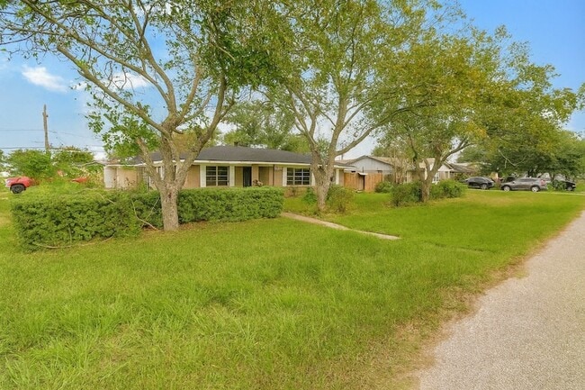 Photo - 1424 N Avenue F