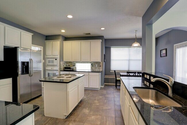 Photo - 18042 Somerset Knolls Ct