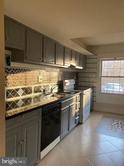 Building Photo - 8286 White Pine Dr