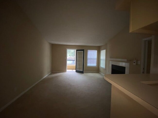 Photo - 2 BEDROOM 2 BATHROOM CONDO FOR RENT / REGE...