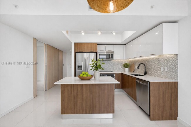 Photo - 5252 NW 85th Ave Unidad 1004