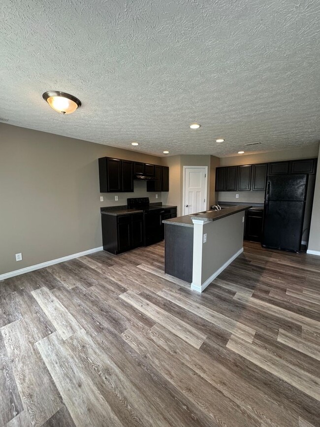 Photo - 3 Bedroom Single Family Home Available in ...
