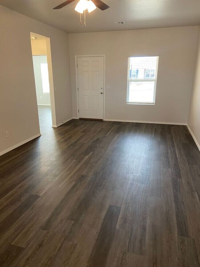 AUTUMN KICKOFF DEAL! Sign by 9/30 & Get a 65" Smart TV + YETI Cooler! | 3 Bedroom, 2 Bathroom Hom...
