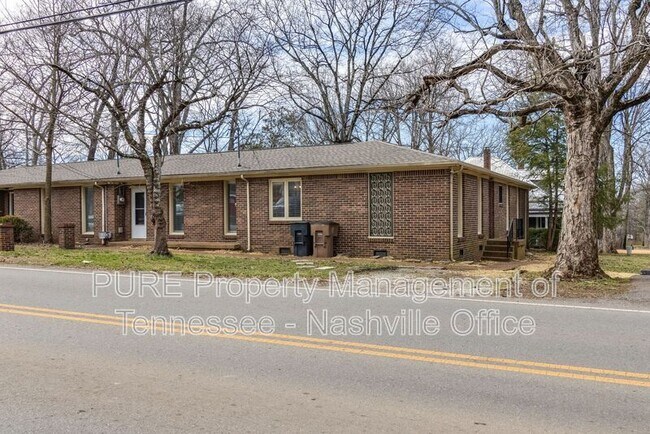 Building Photo - 1001 Glendale Ln Unit A