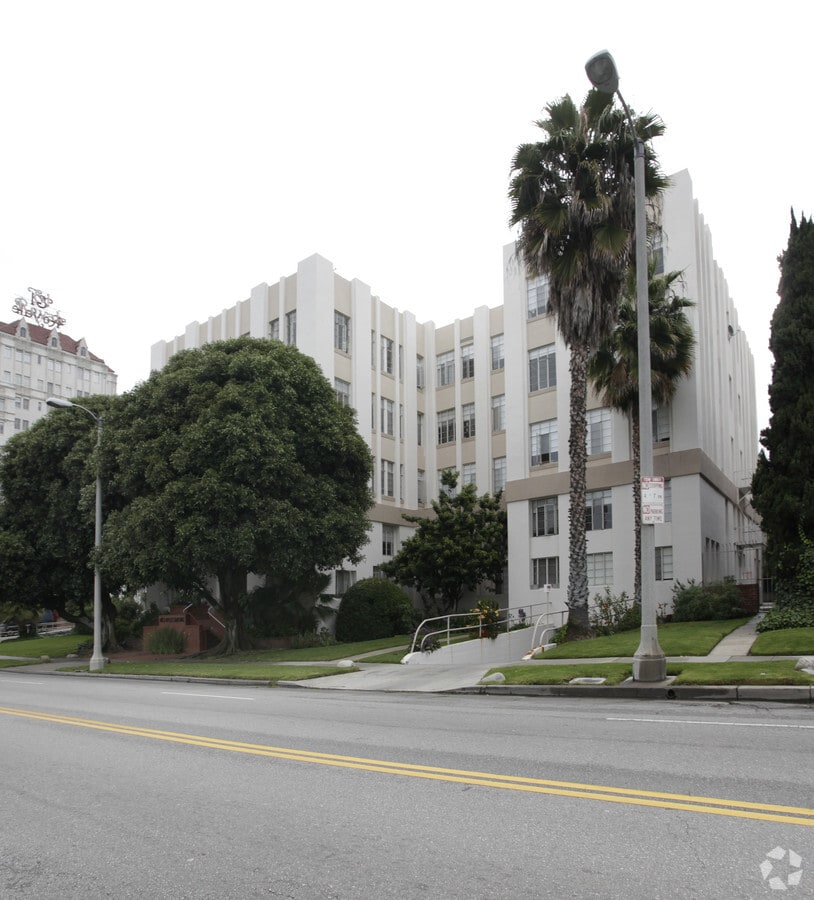 410 Rossmore - 410 Rossmore