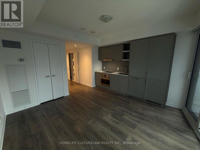 Photo - 100 Harbour St Unit 1908