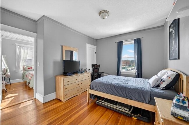 Photo - 15 Vallone Rd Unit Until 2