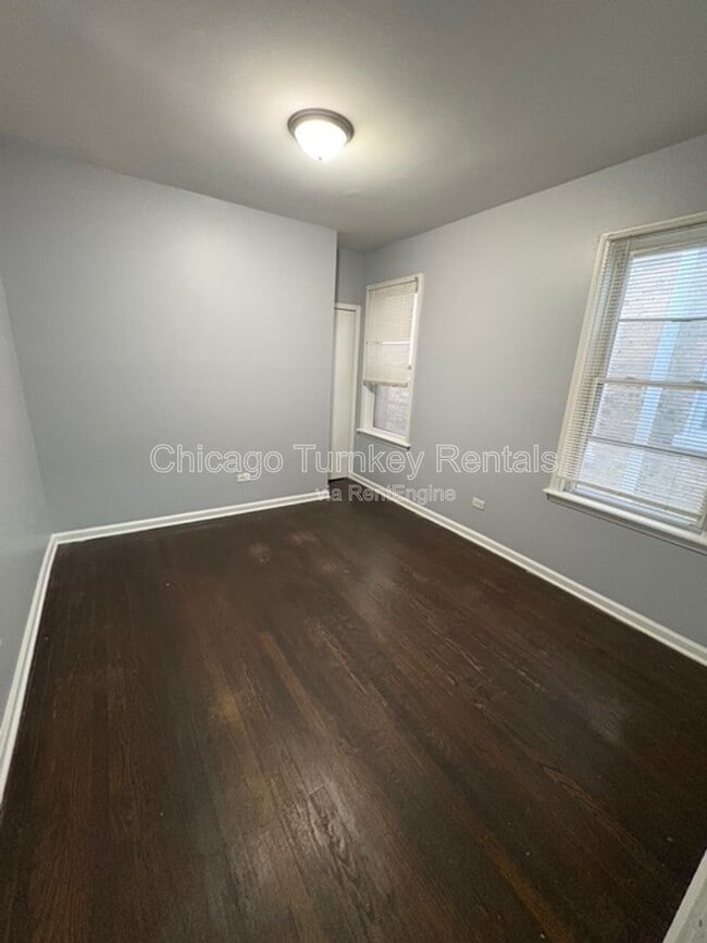 Photo - 8305 S May St