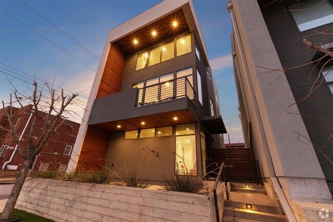 Building Photo - 841 NW 6th St Rental