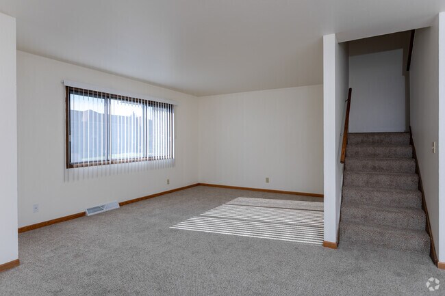 Stone Point Apartments For Rent in Menomonee Falls, WI