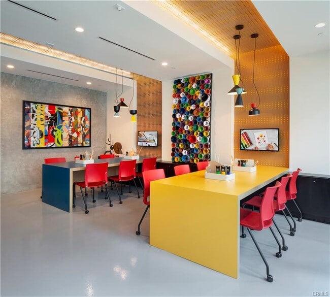 Photo - 19535w Nordhoff St