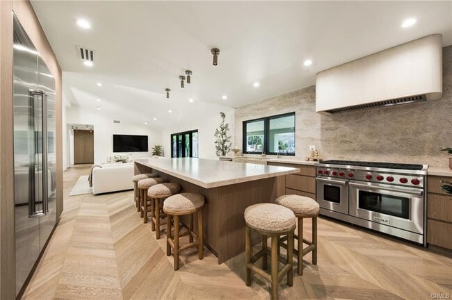 Photo - 10742 Walnut Dr House