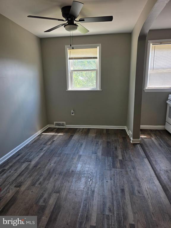 Photo - 835 E Cold Spring Ln