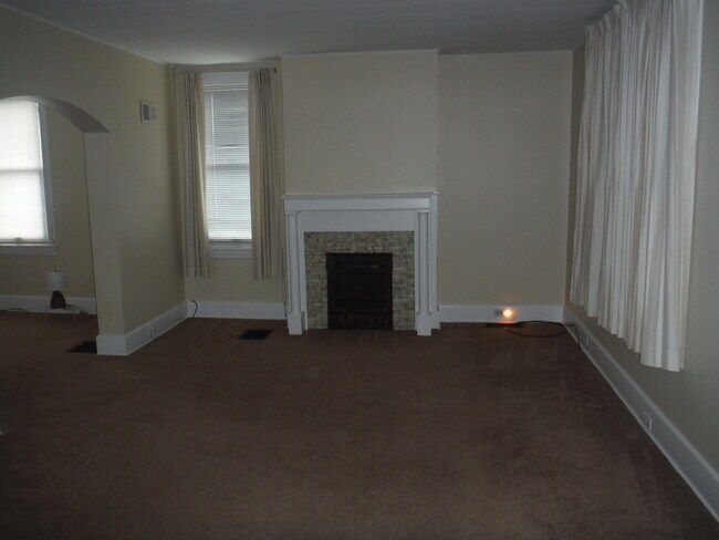 Photo - 922 North Ave