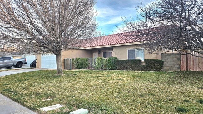 Photo - Parkway Village Beauty - 3 Bed + 3 Bth!