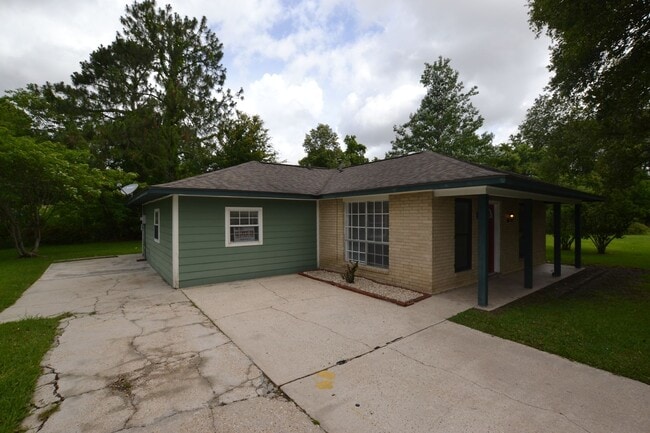 Photo - Must See! Newly updated, 3 bedroom, 1.5 bath off Starring Lane in Mayfair Subdivsion