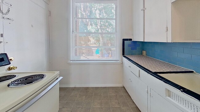 Photo - 1529 McDuff Ave S Unit 1529 McDuff Ave S #2