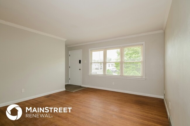 Photo - 670 Florland Dr