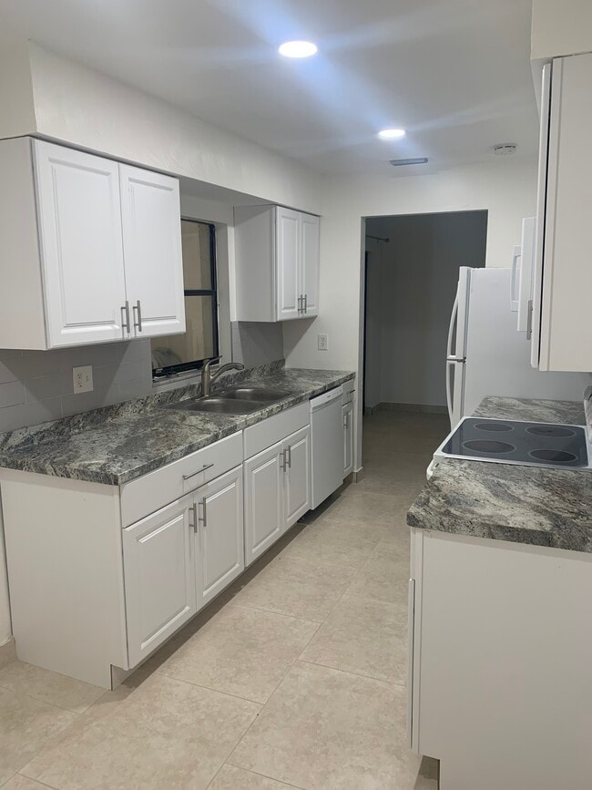 Photo - 17373 Missouri Rd