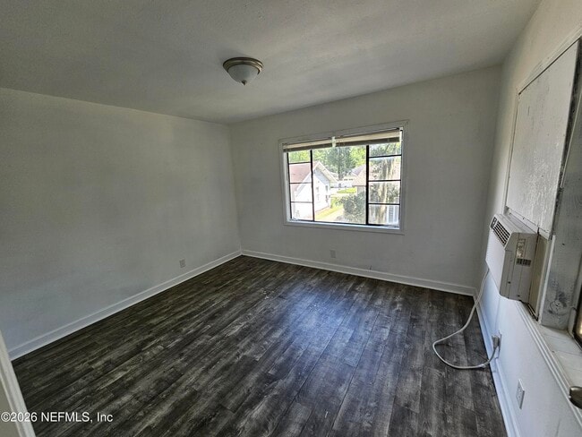 Photo - 3129 Lowell Ave