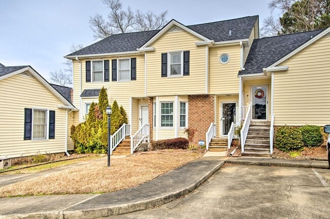 Building Photo - 2502 St Christopher Cir SW