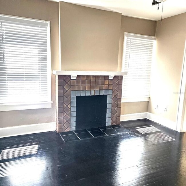 Photo - 2006 Jackson St N Unidad 3