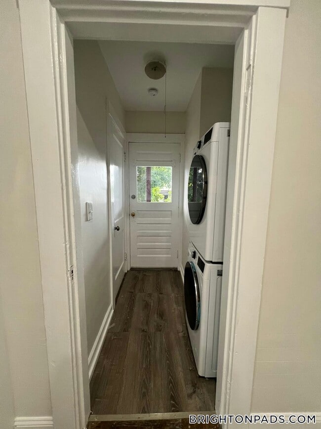 Photo - 96 Brooks St Unidad 1