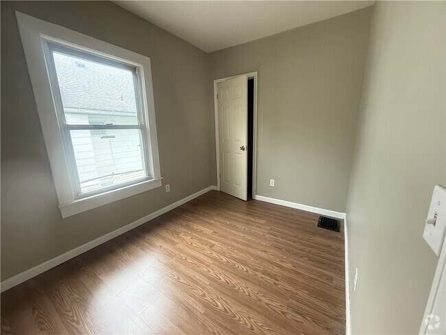 Building Photo - 735 Chili Ave Rental