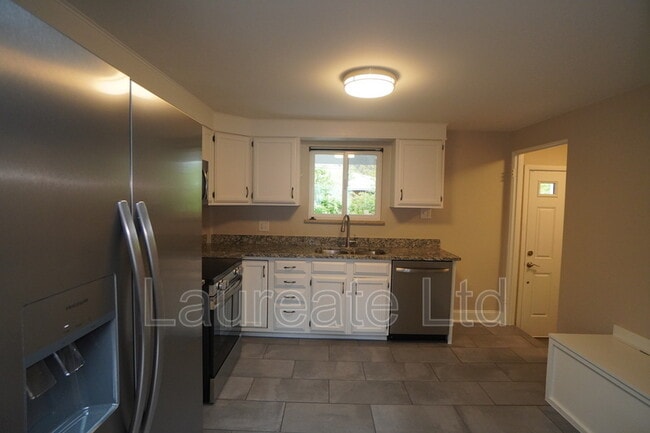 Photo - 2268 W Maplewood Ave