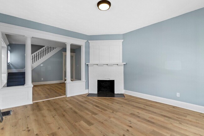 Photo - 17 E Parkview Ave