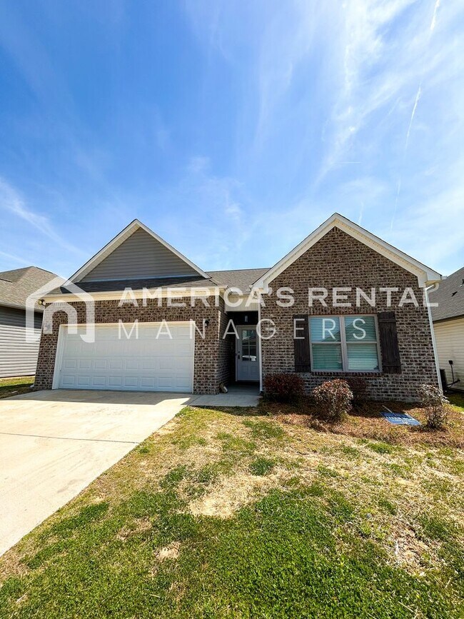 Photo - MOVE IN SPECIAL!!! - Roomy Home for Rent in Cullman, AL…6 Foot Privacy Fence. AVAILABLE NOW!! - S...