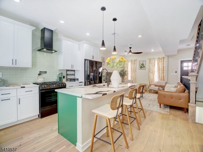 Photo - 16 Eagles St