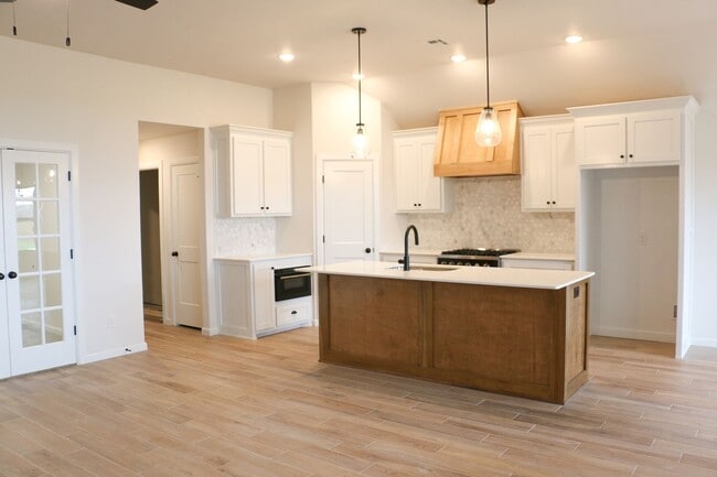 Photo - Brand New Home in Shawnee!