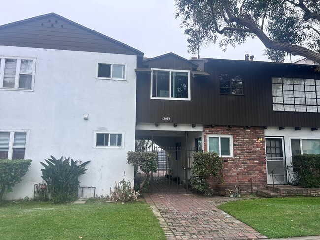 Photo - 12012 Washington Pl Unidad #2
