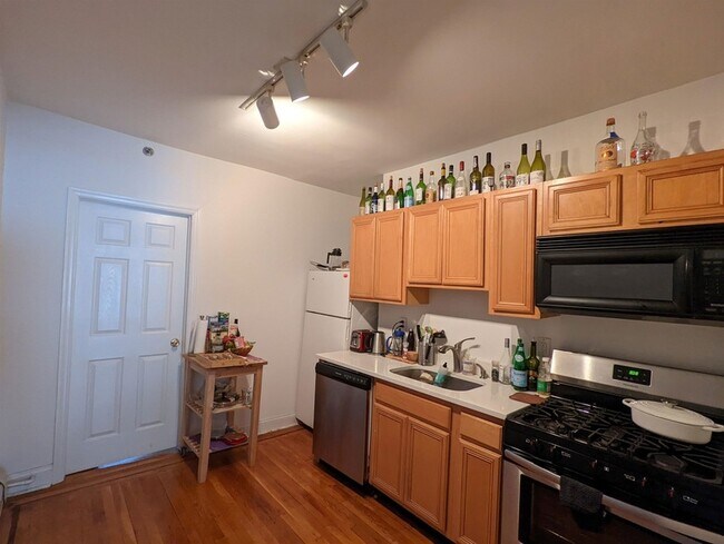 Photo - 403 Washington St Unit 3