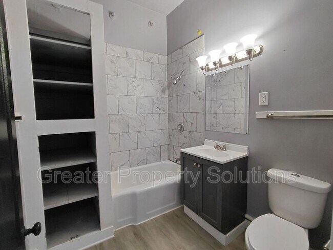 Photo - 416 E Commercial Ave Casa