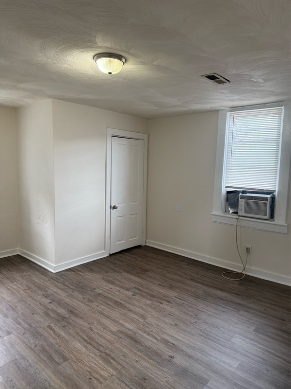 Photo - 1020 Jamison Ave SE