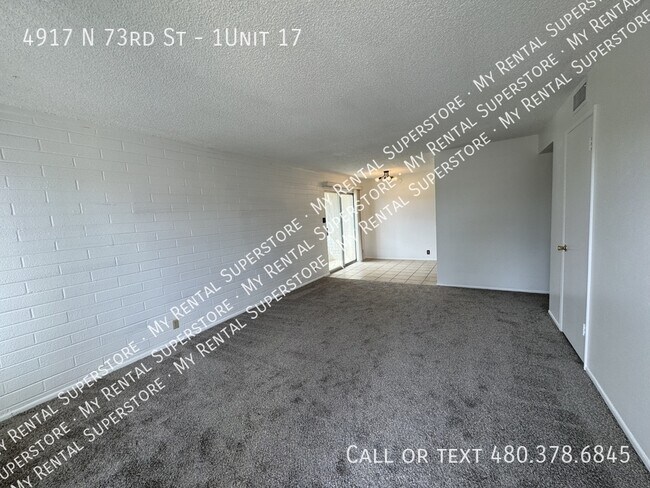 Photo - 4917 N 73rd St