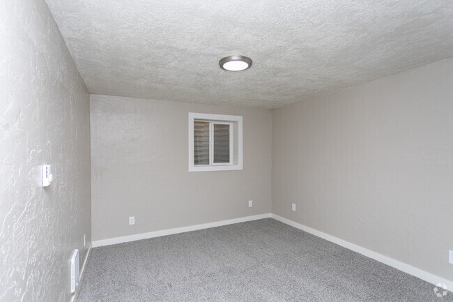 Photo - Grove Apartments