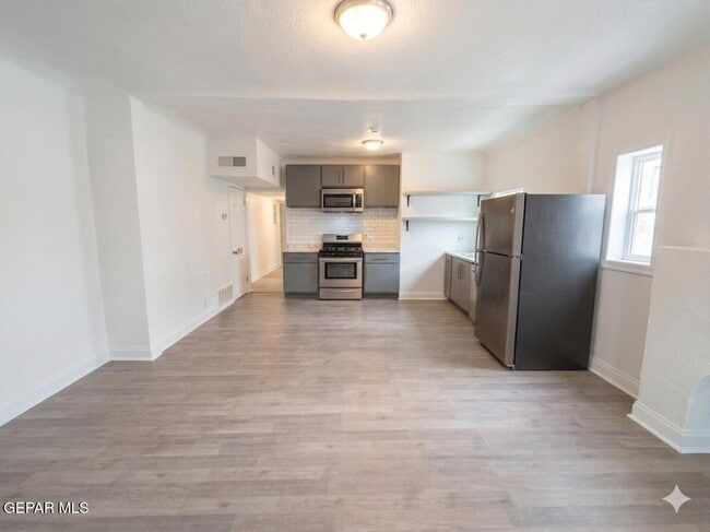 Photo - 2807 Grant Ave